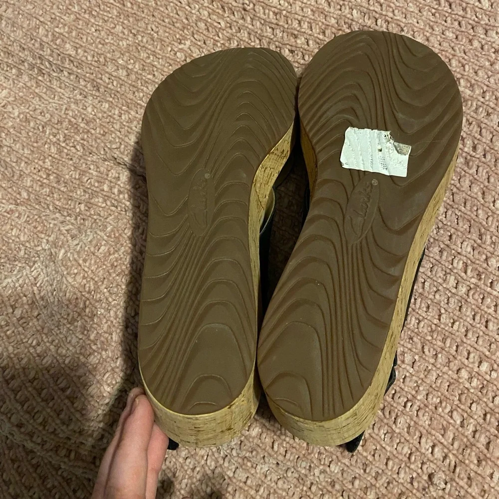 Clarks Black Wedge Sandals - Picture 5 of 8